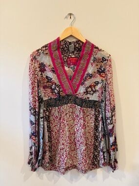 Johnny Was Pink-Trim Floral Embroidered V-Neck Blouse Tunic - XS